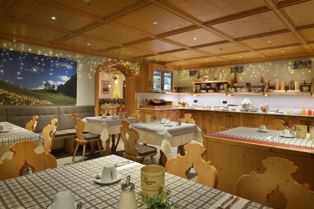 Hotel San Giovanni Livigno Luaran gambar